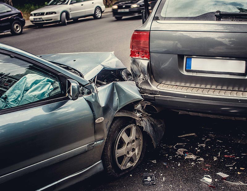 Sie haben mit Ihrem Fahrzeug ein fremdes, geparktes Fahrzeug beschädigt?